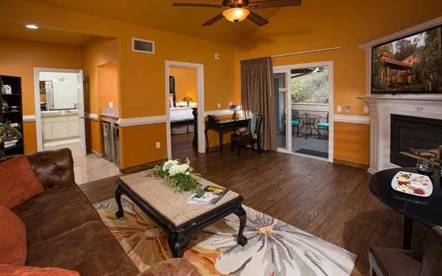 Sycamore Mineral Springs Resort