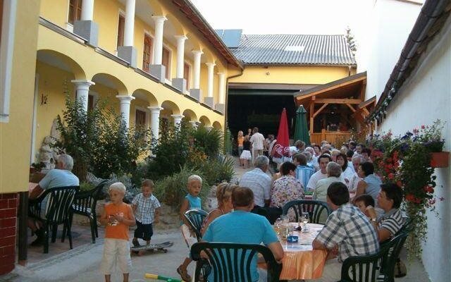 Weingut-Gästezimmer Schwalm