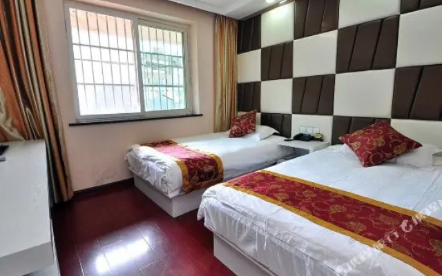 Caifeng Boutique Hotel (Xihu Ding'an Road Subway Station)