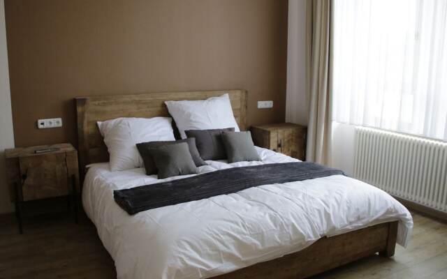 Z B Hotel