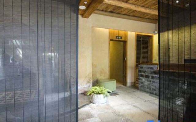 Yueshang Zen Space Homestay (Tongli Ancient Town Branch)