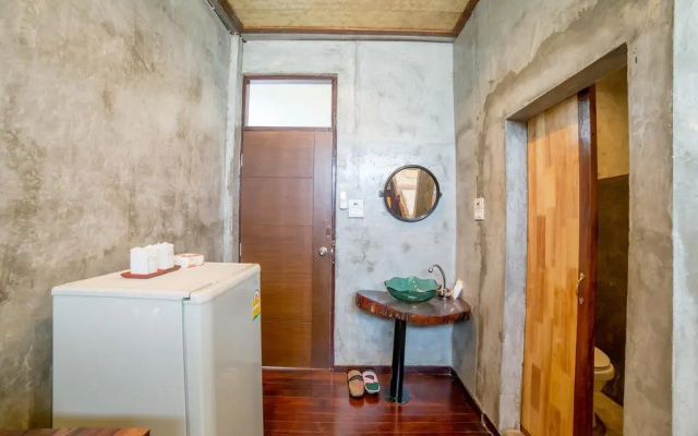 YOLO Chic House