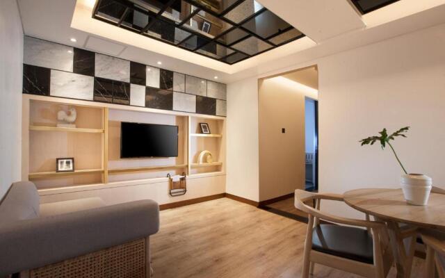 Gaia Cosmo Hotel