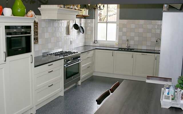 De Buitenboel Bijons4