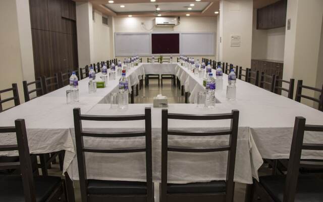 Hotel Nava Yug