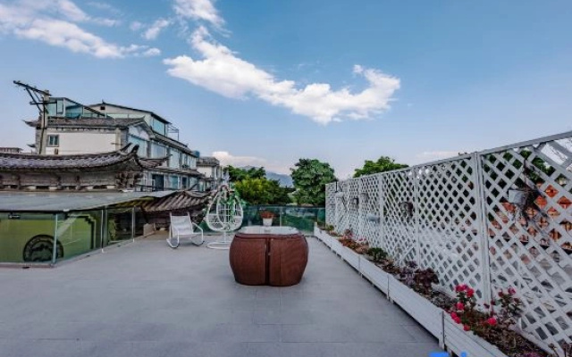 Erhai Encounter • Song-style Design Guesthouse Caicun Wharf, Erhai Lake, Dali