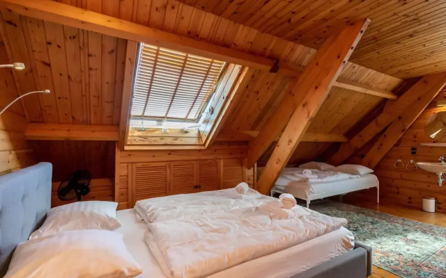 Nice Holiday Home With Beautiful Views