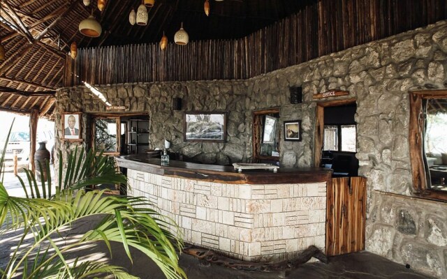 Lions Bluff Lodge