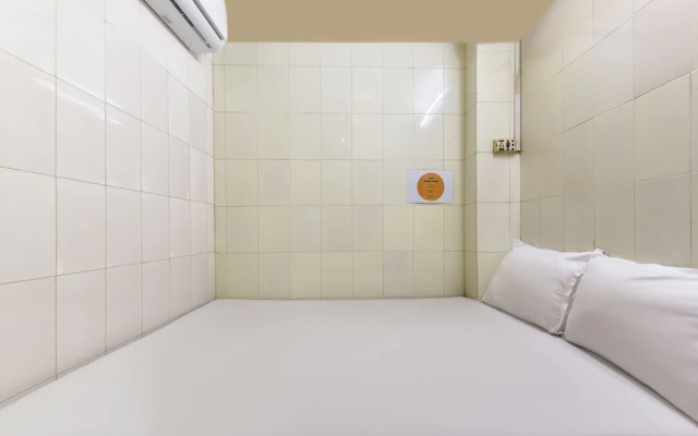 Gulzar Hotel by OYO Rooms