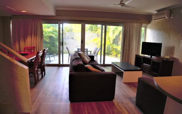 Le Court Villas