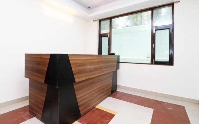 Hotel 9 Palm by OYO Rooms