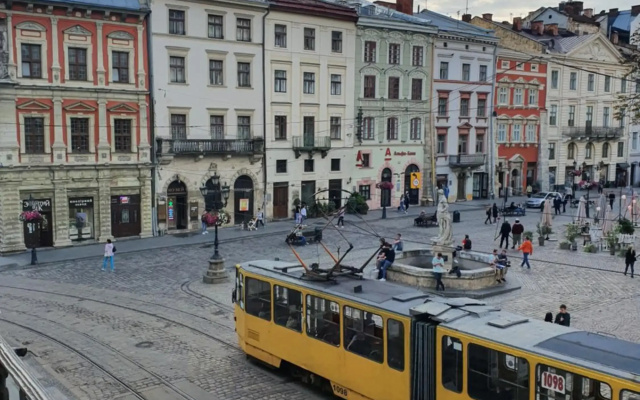 V.I.P.Apartmens Rynok Sqr.19