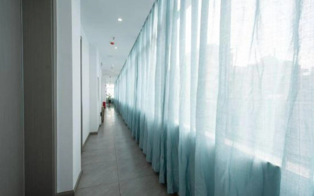 Kunming Haolong Business Hotel