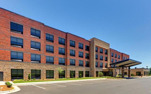 Holiday Inn Express And Suites Winston Salem Sw Clemmons, an IHG Hotel