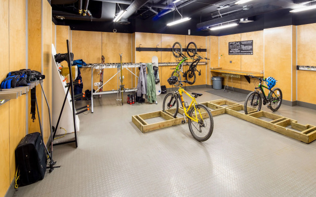 HI Whistler - Hostel