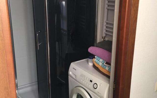 Aparment 18 A