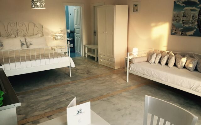 Anixi Lounge Suites - Adults Only