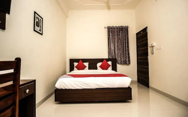 Hotel Mayra by OYO Rooms