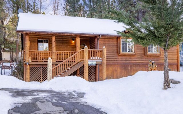 Little Cubs Cabin #1986 by Big Bear Vacations