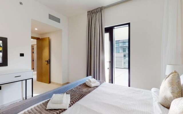 Luxury 3BR Designer Retreat with Parking