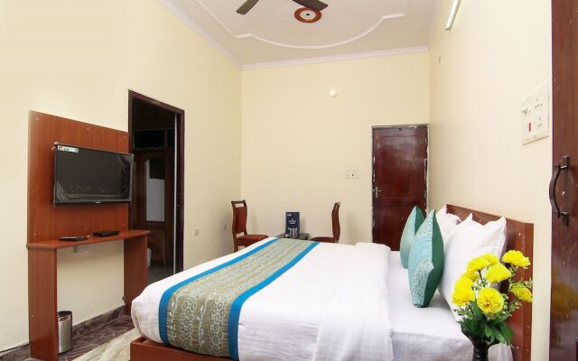 OYO 12338 Hotel Venus Inn