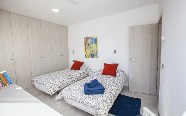 Luxury Apartments Villa San Salvador