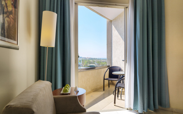 Alexander The Great Beach Hotel