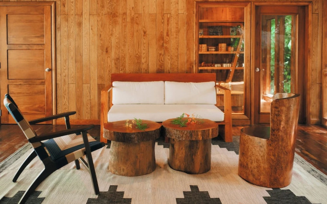Chan Chich Lodge