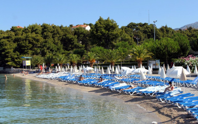 Apartment Vini- beautiful garden and terrase A4 Podstrana, Riviera Split