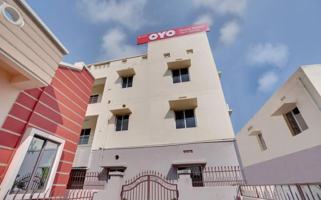 Satya Homes by OYO Rooms