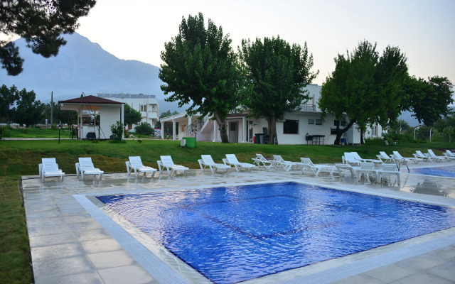 Dream Town Hotel & Restaurant