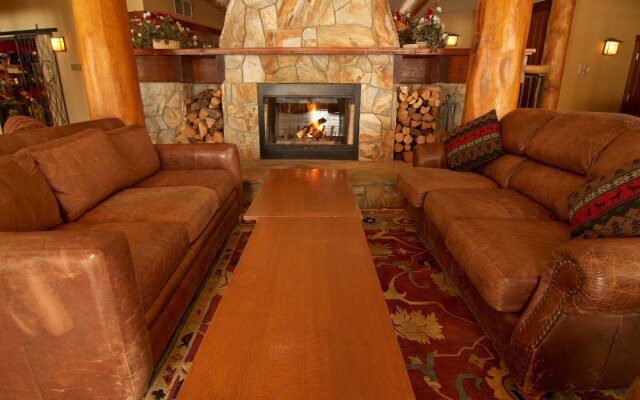 Snow Creek Cabins by Fernie Lodging Co.