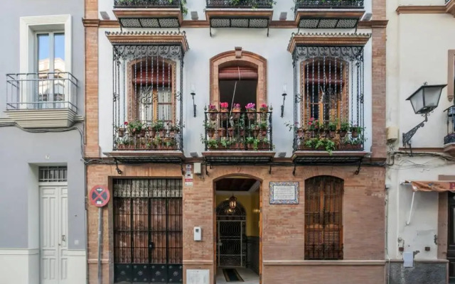 Pequeño palacete Calle Santas Patronas