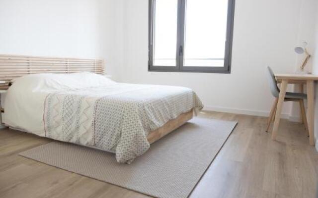 Apt T4 104M2 - 3 Min De La Gare - Parking Gratuit