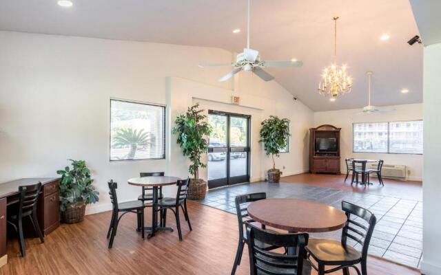Motel 6 Pooler, GA - Savannah Airport