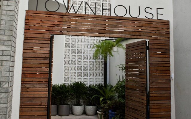 Town House 50 Saigon by OYO Rooms