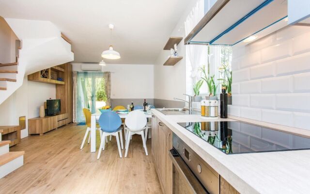 Beautiful Home in Klimno With Wifi and 2 Bedrooms