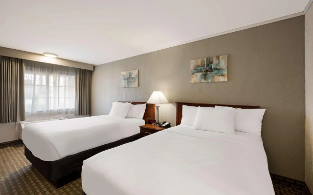 SureStay Plus by Best Western Woodbury Inn