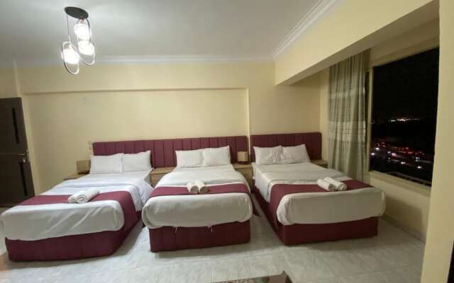 Pyramita Hotel
