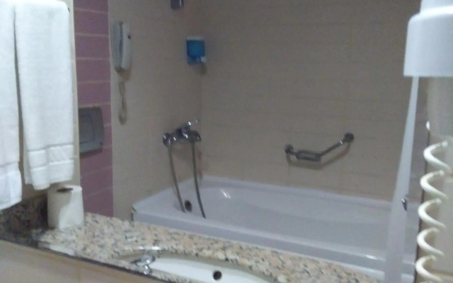 Grand Nar Hotel