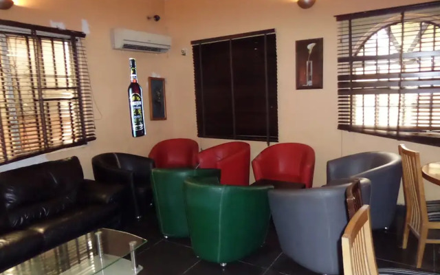 Cristabol Apartments