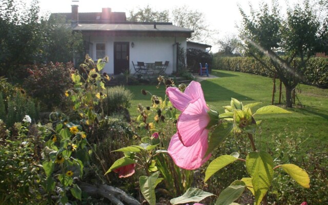 Snug Bungalow in Alt Farpen With Garden