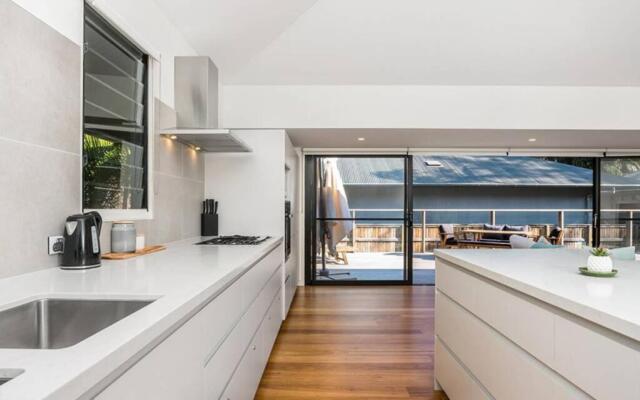 Byron Bay Accom - Pacifica - 48a Shirley Lane