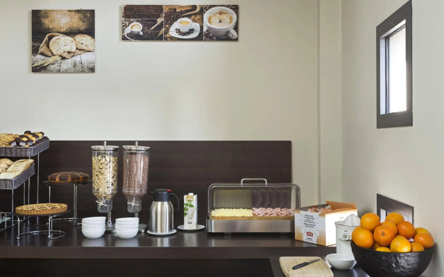 B&B HOTEL Pisa Airport