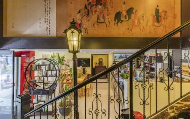 Shanghai Mentang Hotel (Shanghai Chuansha Huaxia East Road Subway Station)