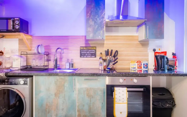 Industrial Studio Near Headingley Stadium