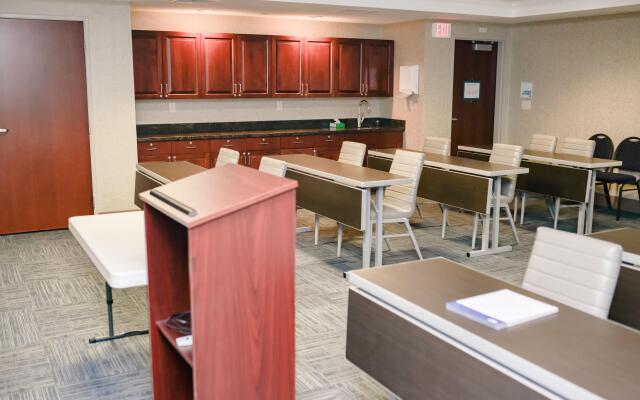 Holiday Inn Express & Suites Winona, an IHG Hotel