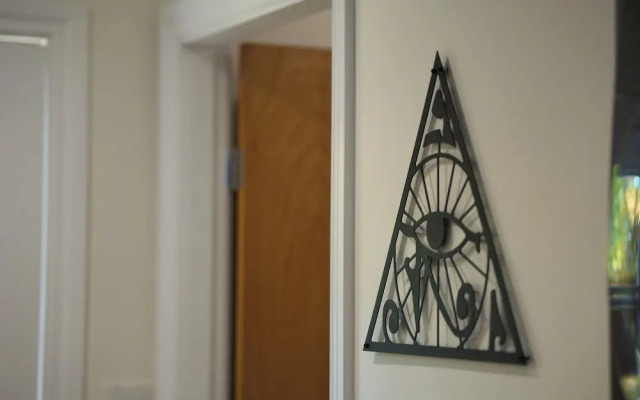 Illuminati Guest House