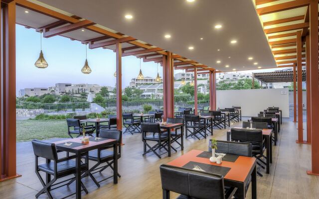 Отель Blue Lagoon Village