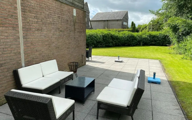 Newly Renovated Holiday Home in Grou